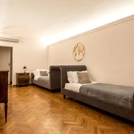 Historic Center! Charming Traditional Florentine Building - Ac,wifi - By Likehomeflorence 公寓 *