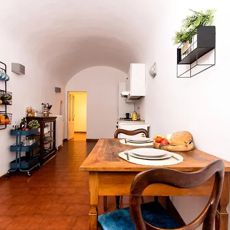 Historic Center! Charming Traditional Florentine Building - Ac,wifi - By Likehomeflorence