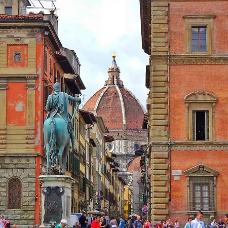 Historic Center! Charming Traditional Florentine Building - Ac,wifi - By Likehomeflorence Florencia