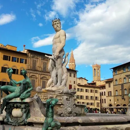 Historic Center! Charming Traditional Florentine Building - Ac,wifi - By Likehomeflorence 佛罗伦萨
